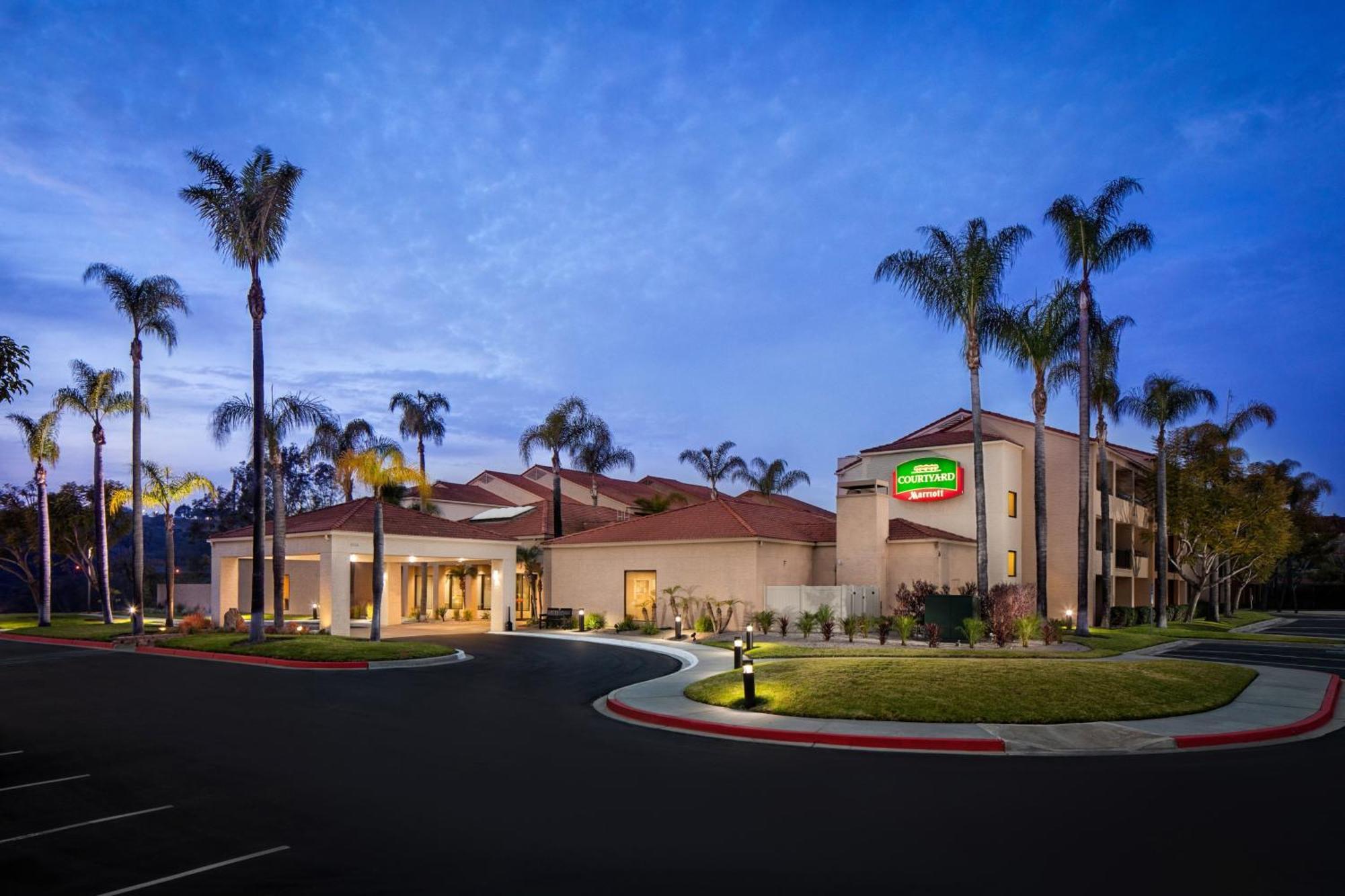 Courtyard By Marriott San Diego Sorrento Valley Exterior foto