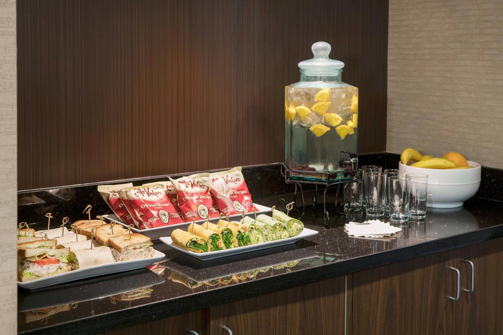 Courtyard By Marriott San Diego Sorrento Valley Exterior foto