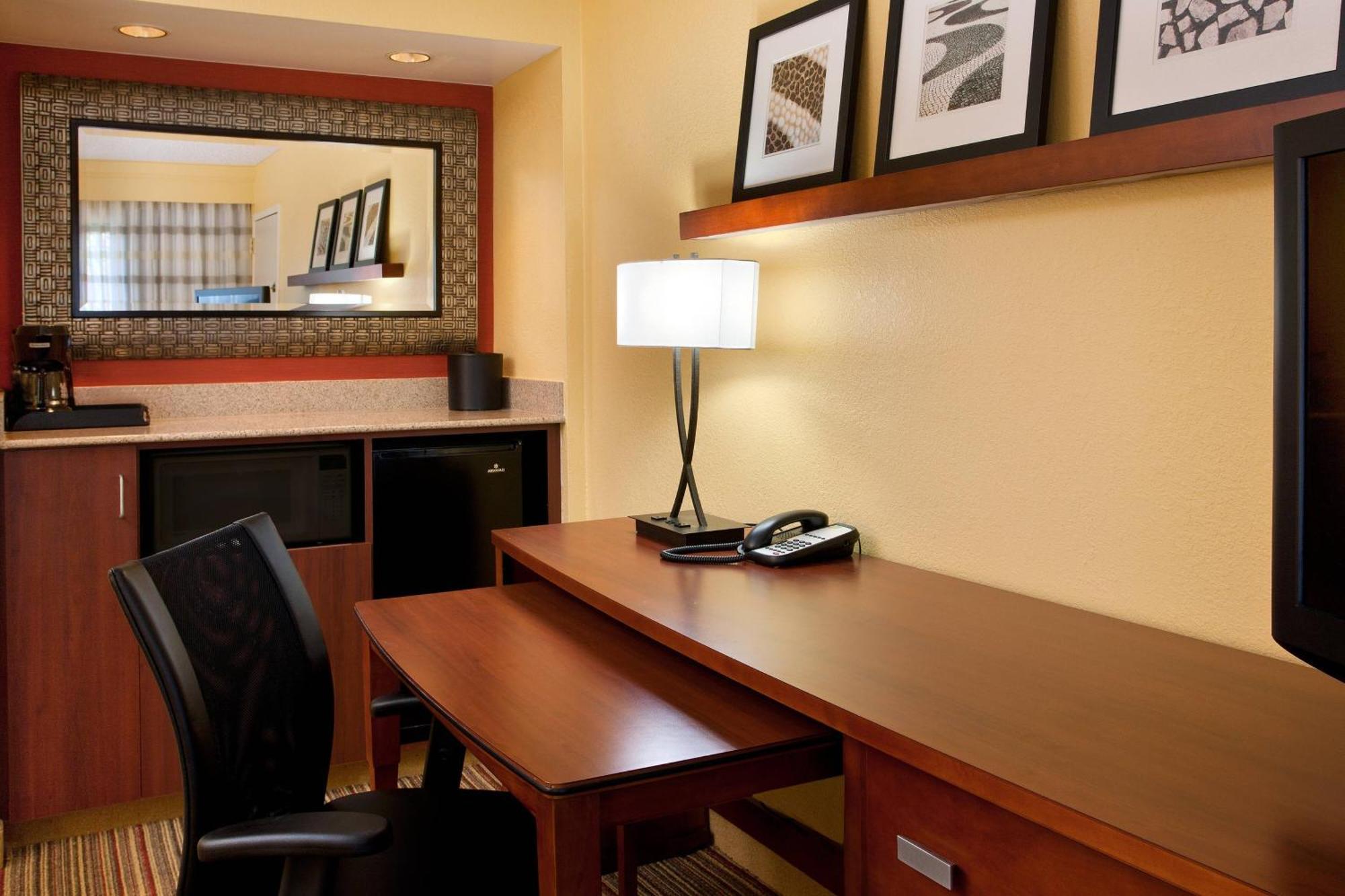Courtyard By Marriott San Diego Sorrento Valley Exterior foto